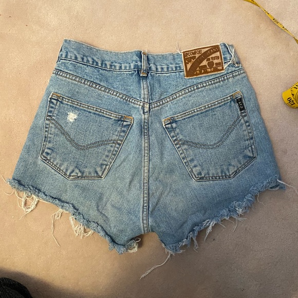Vintage High-rise Jean Short - Picture 2 of 2